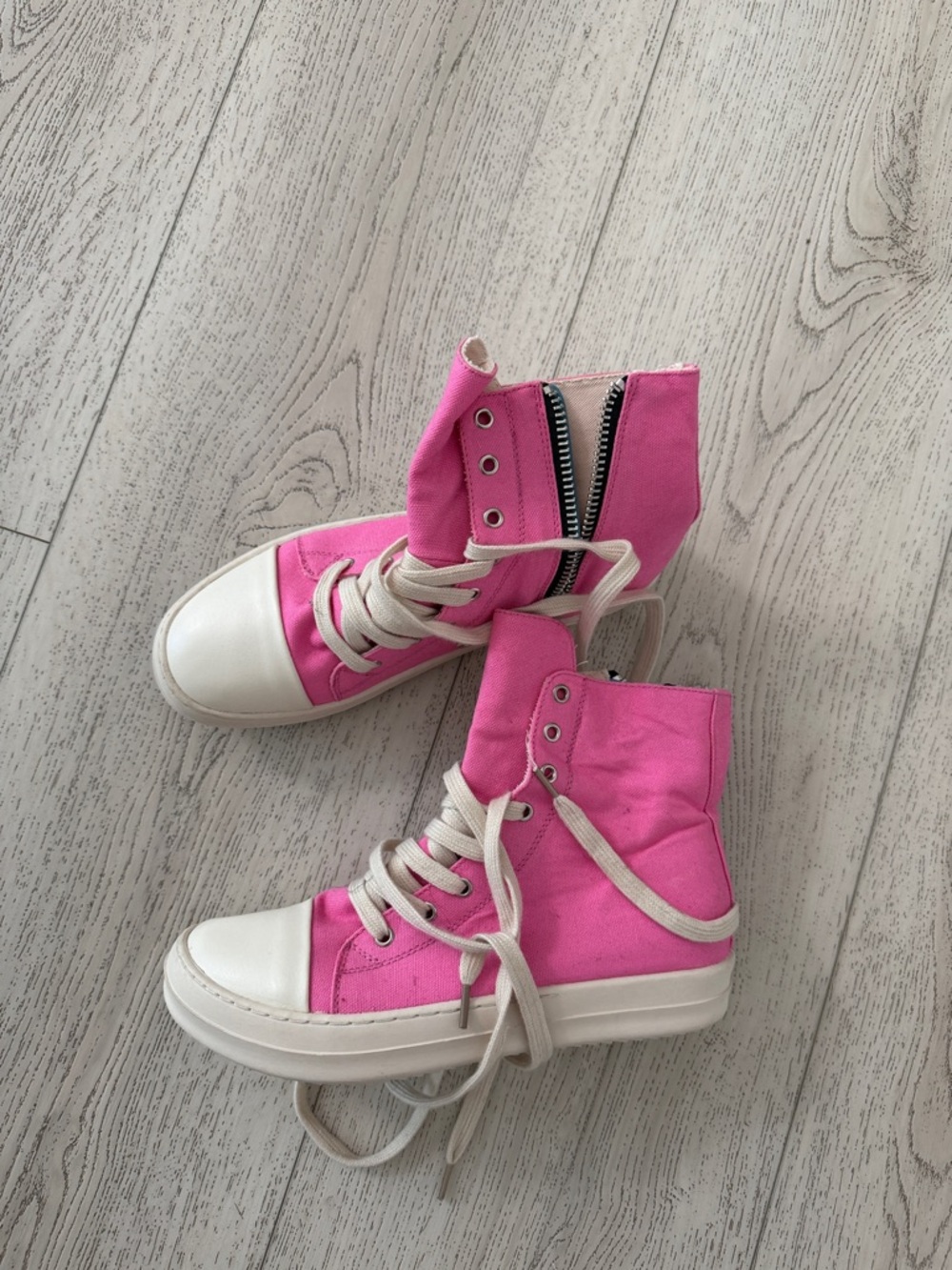 High-Top Canvas Sneakers in Pink - Casual Women's Fashion